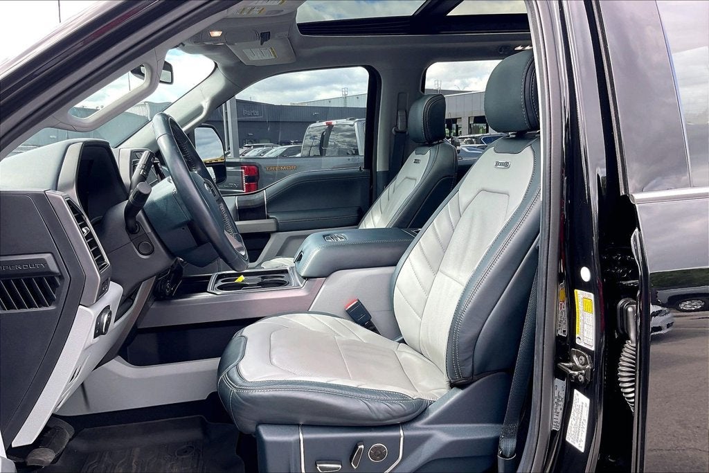 2022 Ford F-350SD Limited