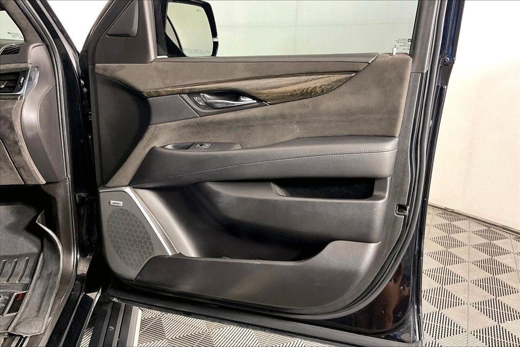 2016 Cadillac Escalade Platinum Edition