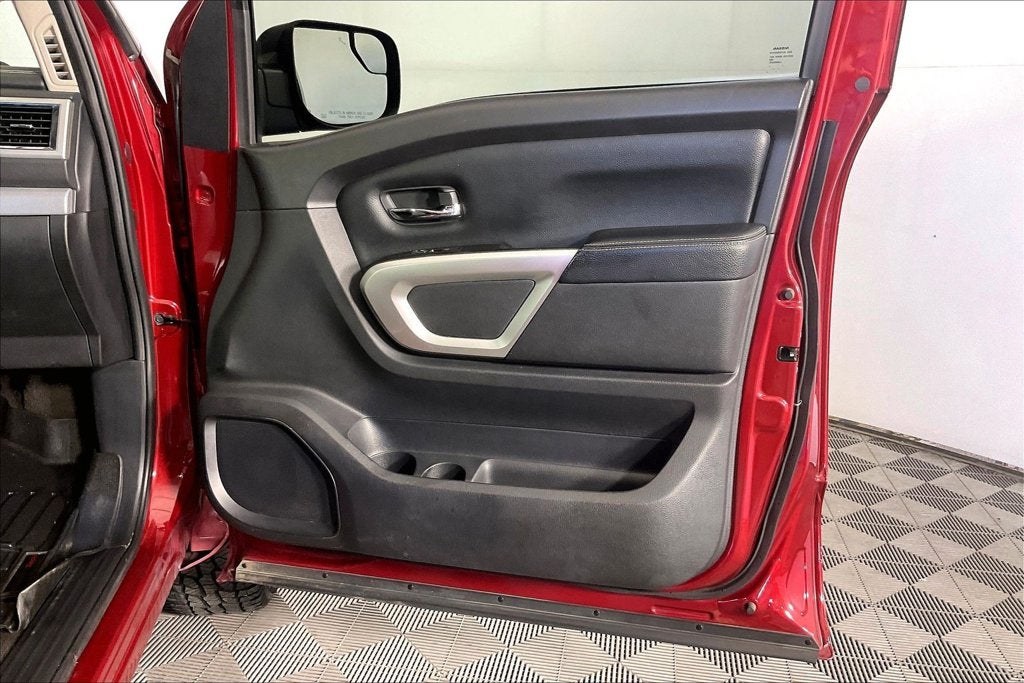 2019 Nissan Titan PRO-4X