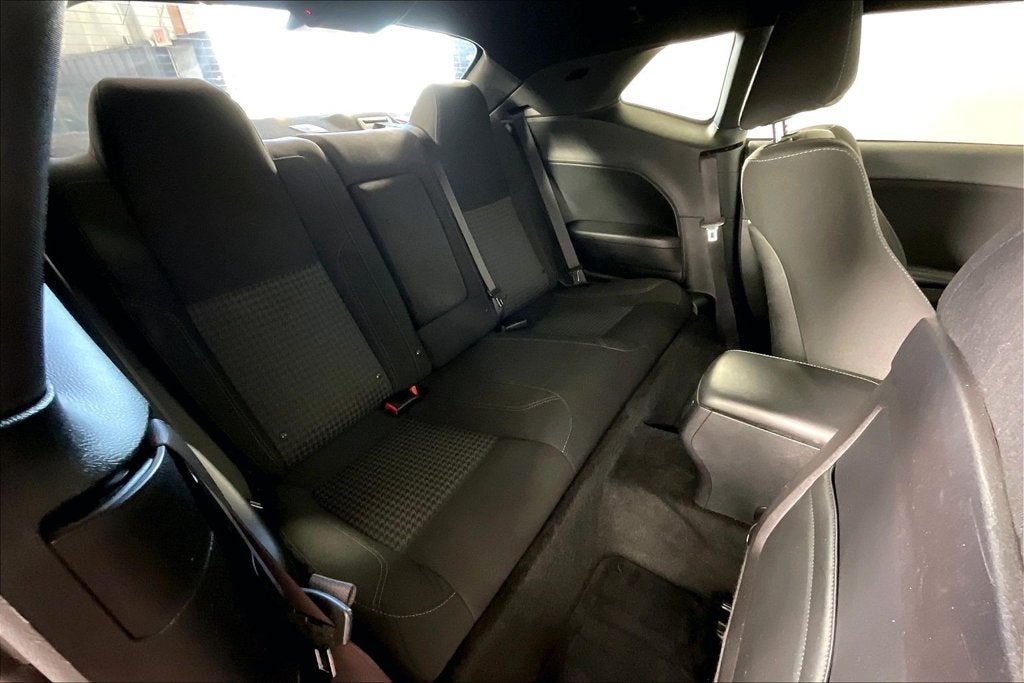 2015 Dodge Challenger SXT