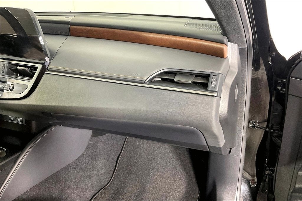 2025 Lexus ES 350