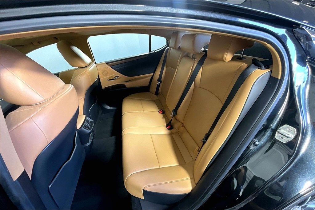 2025 Lexus ES 350
