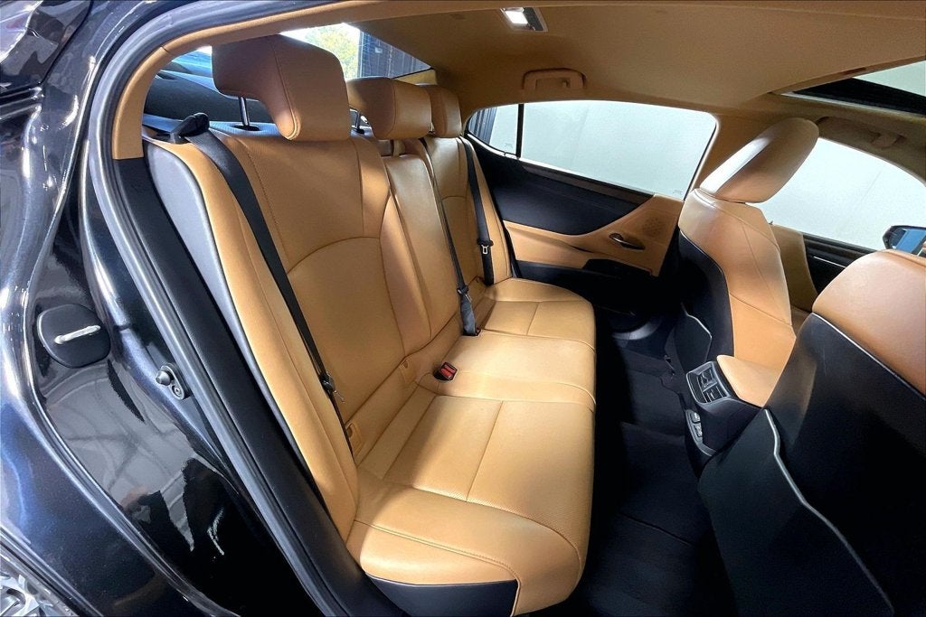 2025 Lexus ES 350