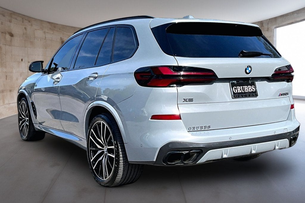 2024 BMW X5 M60i
