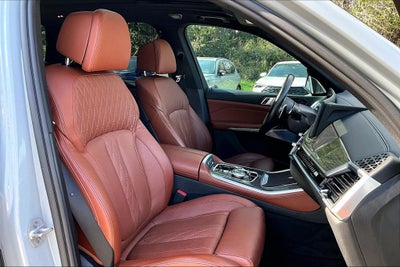 2024 BMW X5 M60i