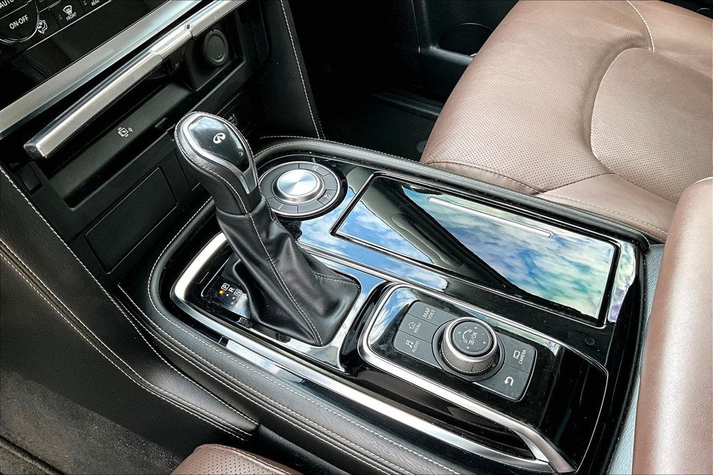 2022 INFINITI QX80 Premium Select