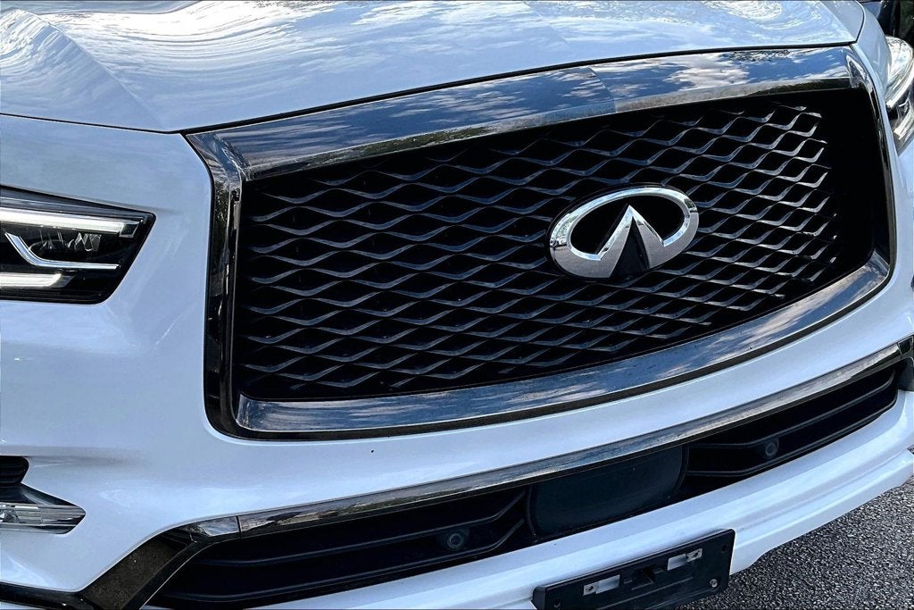 2022 INFINITI QX80 Premium Select