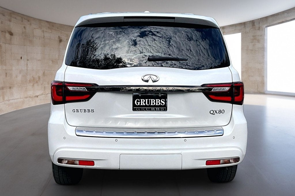 2022 INFINITI QX80 Premium Select