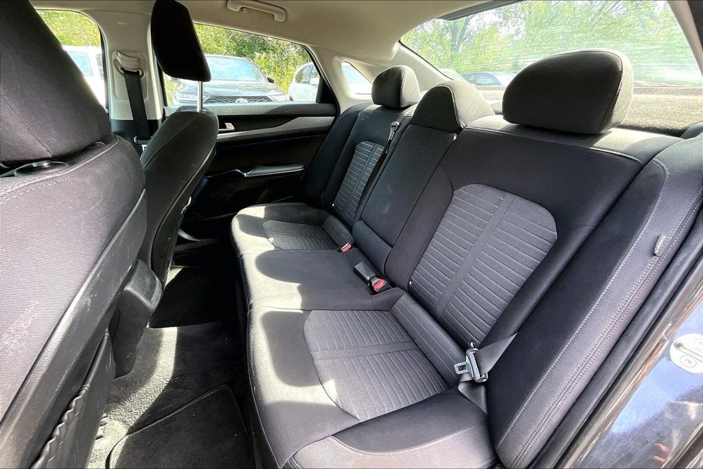 2025 Kia K5 LXS