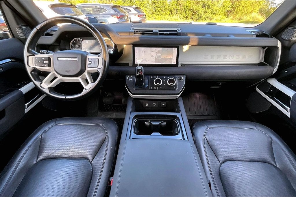 2023 Land Rover Defender 110 SE