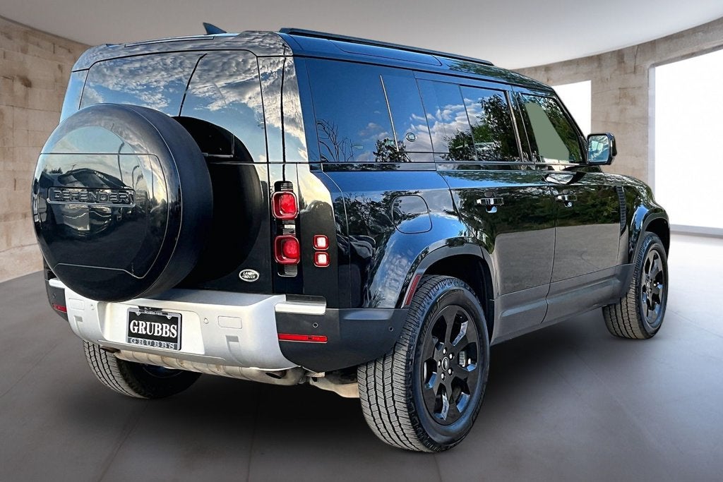 2023 Land Rover Defender 110 SE