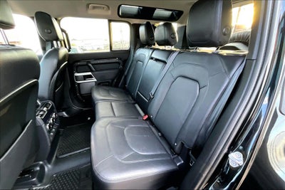 2023 Land Rover Defender 110 SE