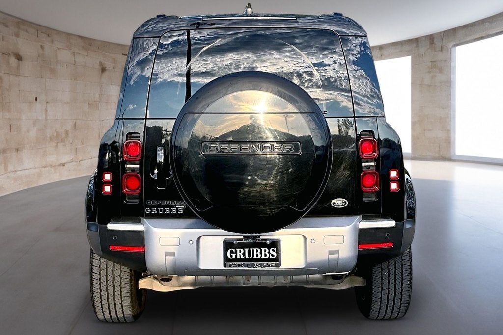 2023 Land Rover Defender 110 SE