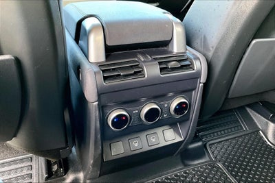 2023 Land Rover Defender 110 SE