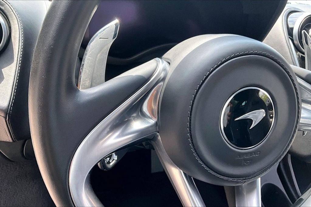 2023 McLaren GT Base