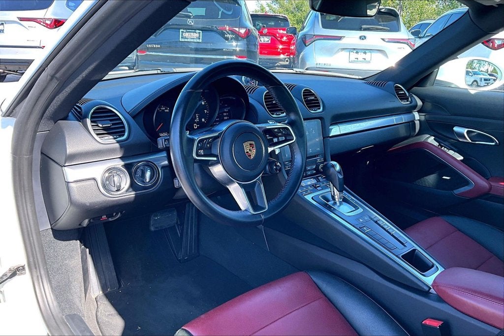 2021 Porsche 718 Cayman T