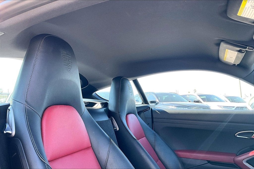 2021 Porsche 718 Cayman T