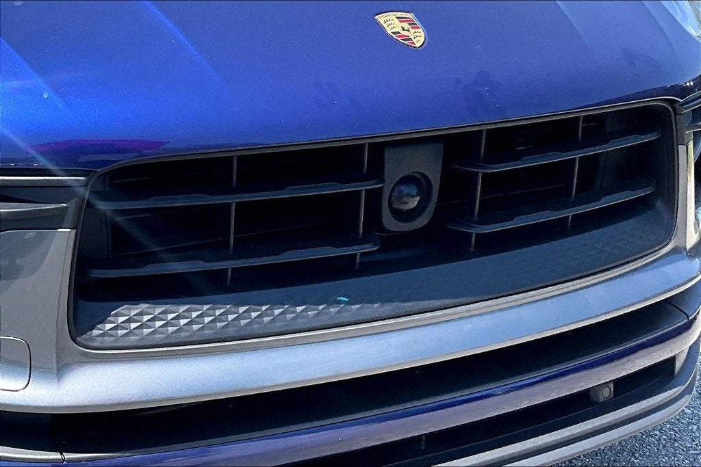 2023 Porsche Macan T